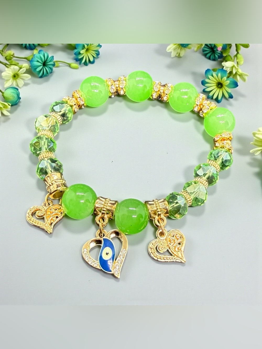 🏷️‼️5/$25🏷️‼️🧿Gold-Tone Heart Charm Bracelet with Lime Green Beads/NWOT🧿